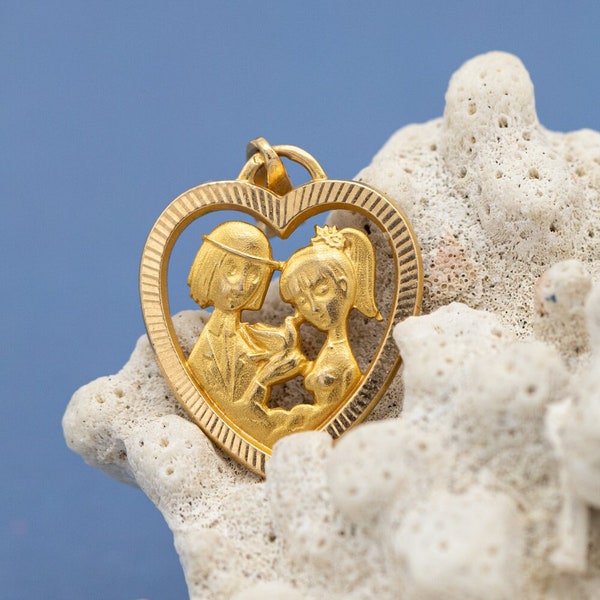 Médaille Pendentif "Les Amoureux De Peynet" En Or 18 Carats - 16 Mm - Occasion