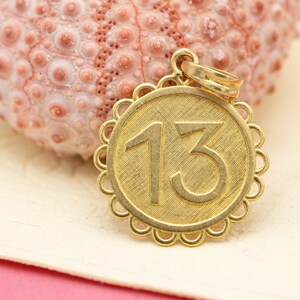 Pendentif Cœur Avec Le Chiffre 13 - Porte-bonheur En Or Jaune 18 Carats (750) - Neuf Avec étiquettes