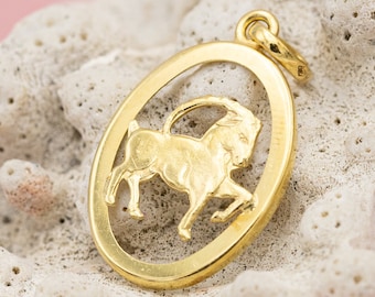 18 K Vintage zodiac charm pendant - Capricorn 18 ct yellow gold - star sign pendant - perfect gift - Solid gold Capricorn medallion