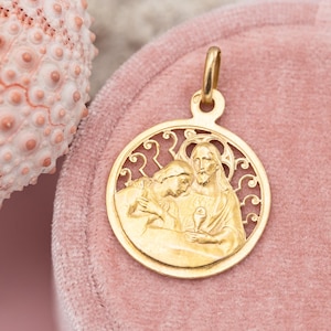 Colgante Jesús en oro amarillo macizo francés de 18 quilates - San Juan - colgante católico de finca - dije religioso - Medallón calado de oro francés antiguo
