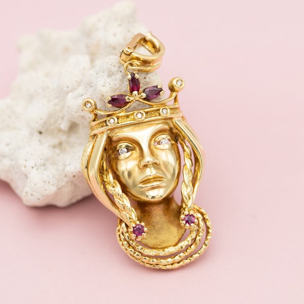 18k heavy XL face pendant - heavy large 18k woman charm - Italian lady - Ruby crown - royal large solid gold goddess pendant - 22,2 grams