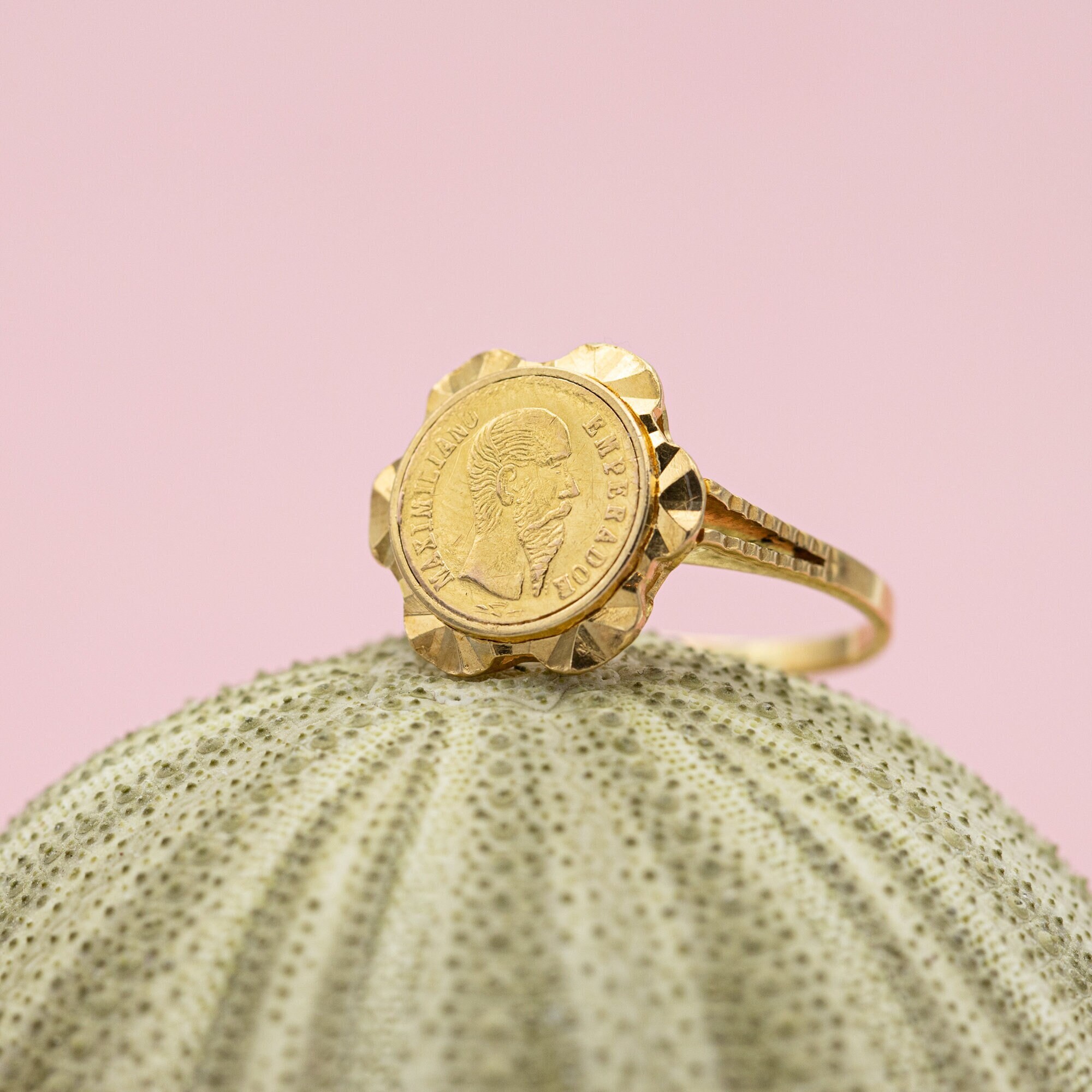 Maximiliano emperador gold coin deals ring