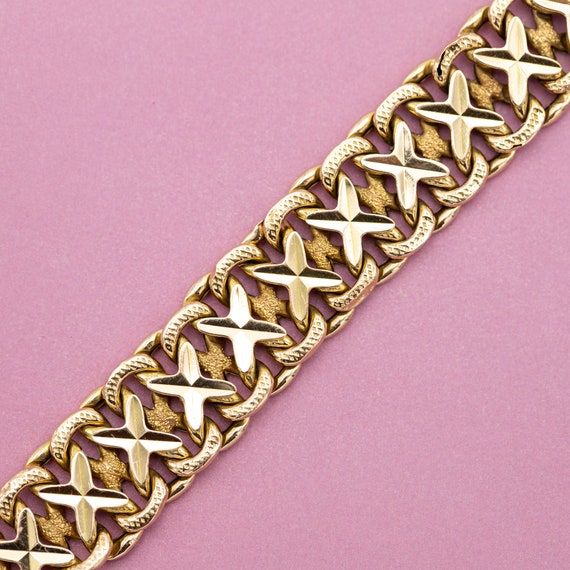 Lovely 1940's 18 k gold bracelet - hollow bracele… - image 3