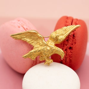 French 18k gold Victorian flying eagle brooch - antique Animal jewellery - power, intelligence, vision - *US Tariffs Included in price*