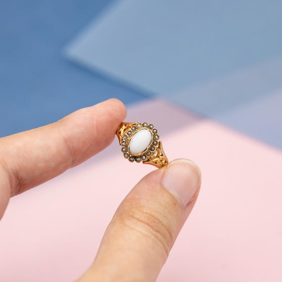Antique 18 karat solid gold ring - Opal and pearl… - image 4