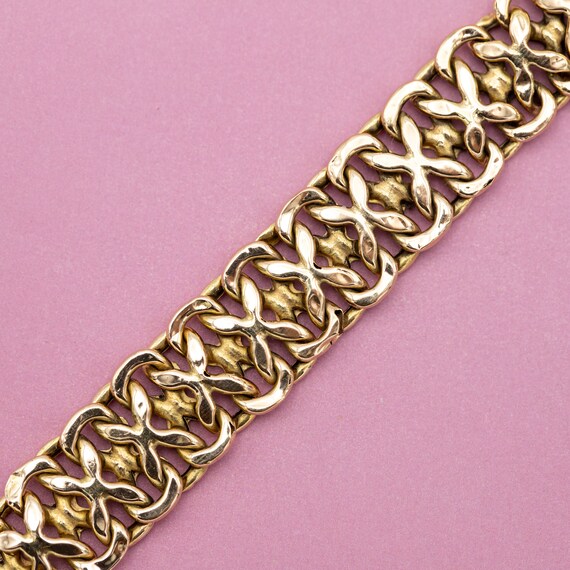 Lovely 1940's 18 k gold bracelet - hollow bracele… - image 6