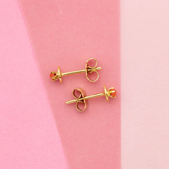 light 18K yellow gold stud earrings - Small round… - image 2