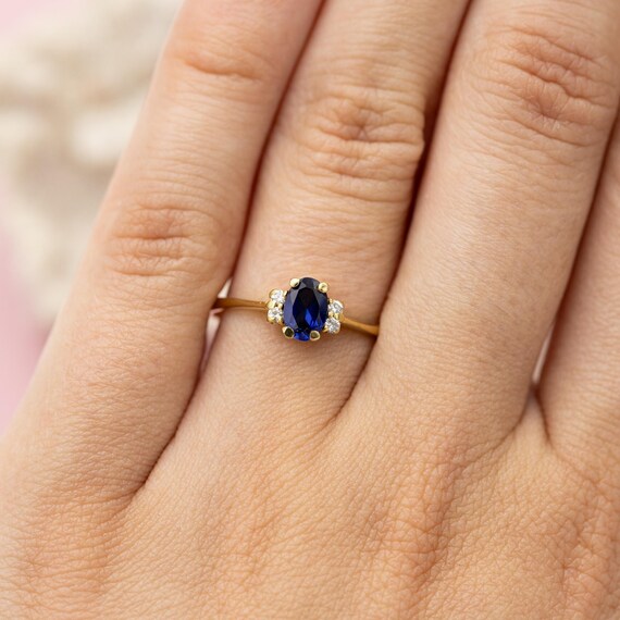 18k solid yellow gold engagement ring - Sapphire … - image 4