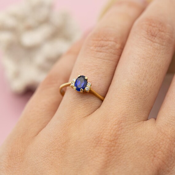 18k solid yellow gold engagement ring - Sapphire … - image 3
