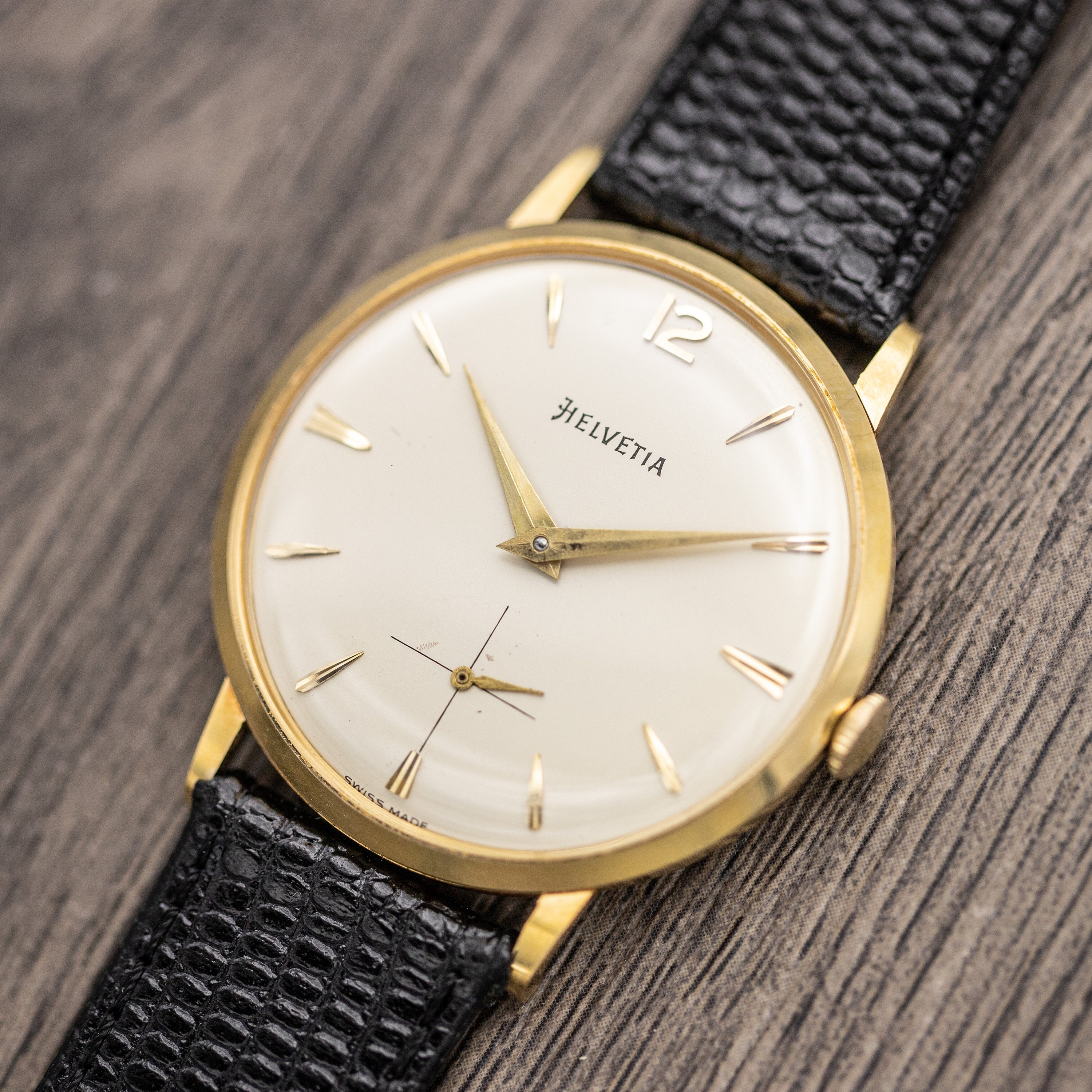 Helvetia ヴィンテージ 18K イエロー ゴールド メンズ ドレスウォッチ 