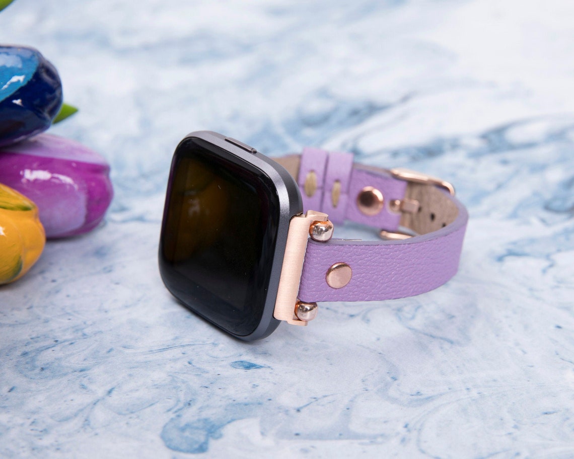 lilac fitbit versa lite