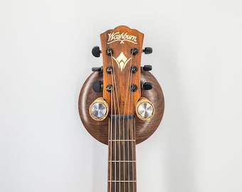 Wieszak na gitarę z orzecha włoskiego
