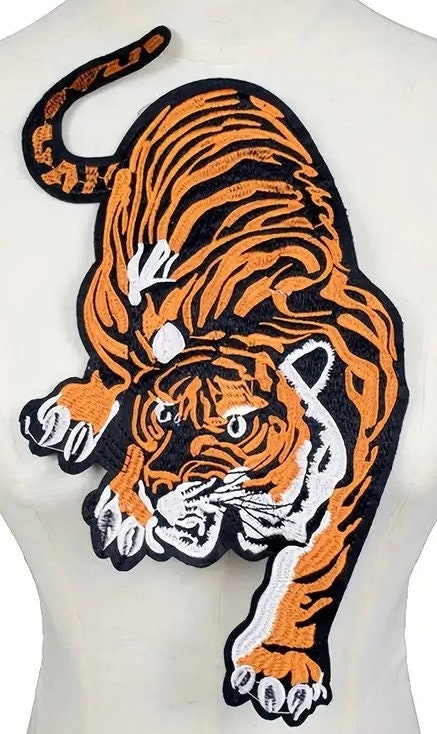 Beautiful Tiger Iron-On Embroidered Patch Large 13”x6.69” Jacket Back Prowling Tiger by Twistedstitcher 2018 Located in Abbotsford Bc Canada - Thumbnail 5