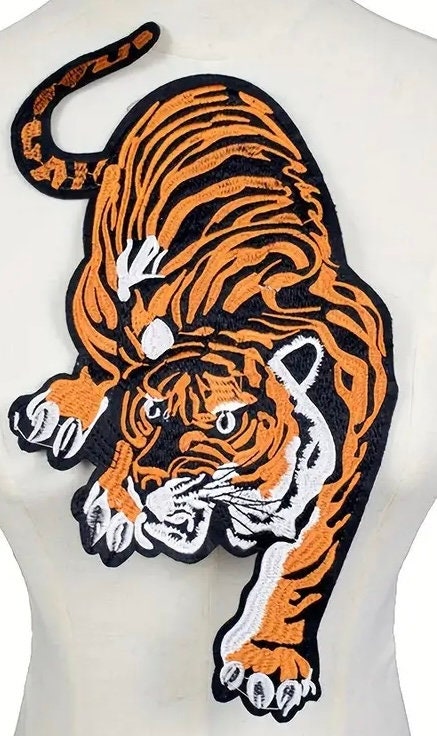 Beautiful Tiger Iron-On Embroidered Patch Large 13”x6.69” Jacket Back Prowling Tiger by Twistedstitcher 2018 Located in Abbotsford Bc Canada - Thumbnail 6