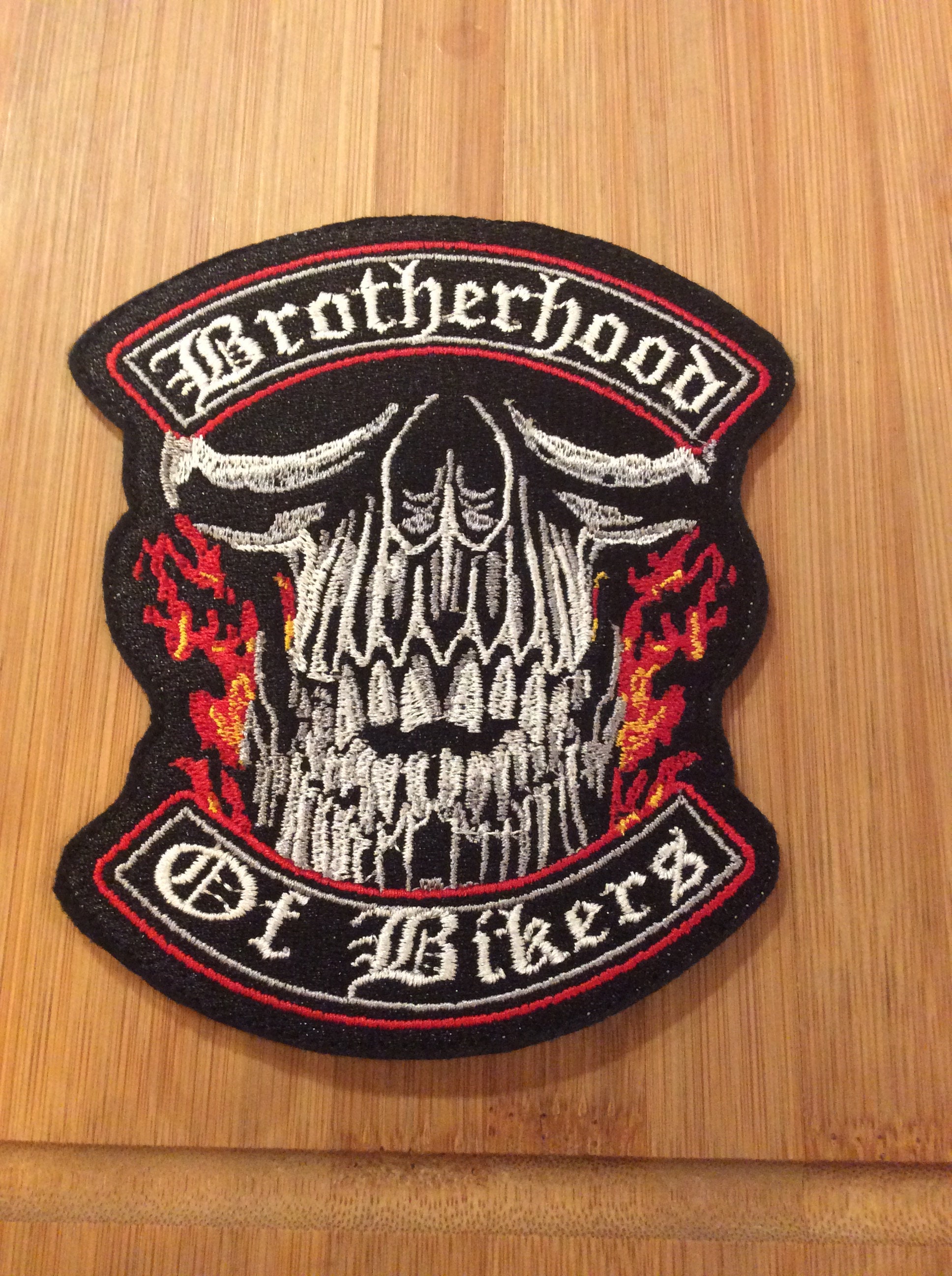 Skull Skeleton Biker Rock Goth Emo Bow Embroidered Sew Iron On Patch -White - Foto 3