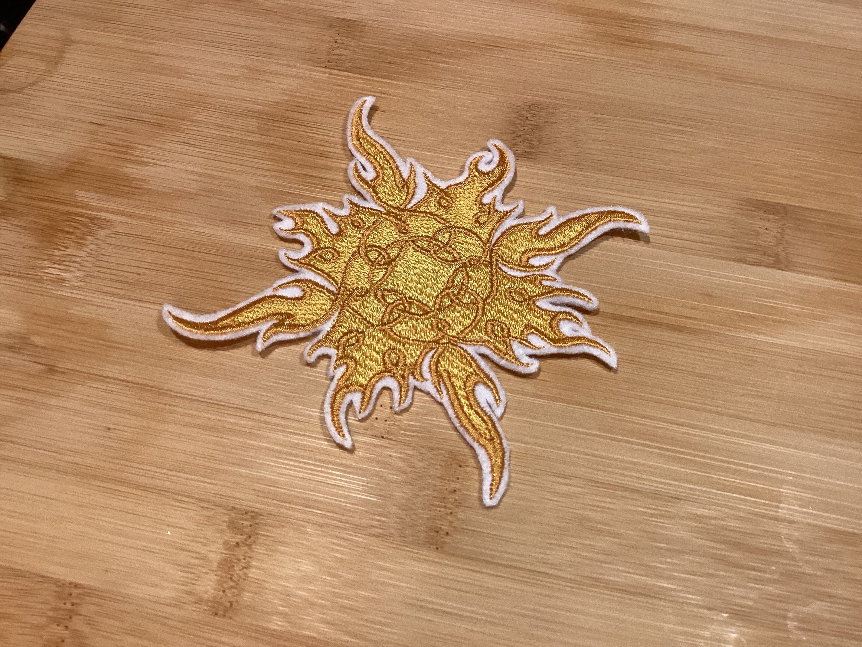 Embroidered Celtic Sun Patch Sew/Iron-On Style - Thumbnail 6