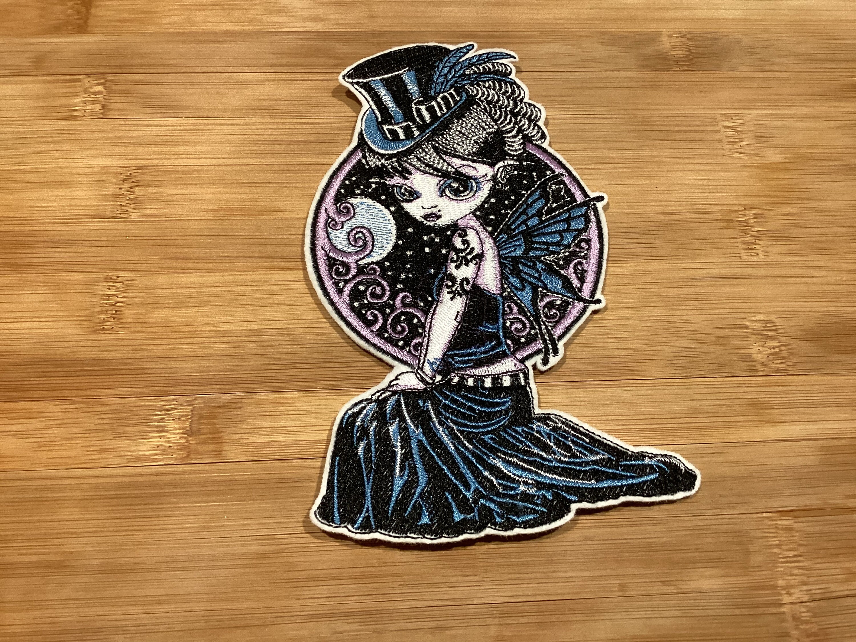 Embroidered Gothic Steampunk Winged Fairy in a Top Hat Patch Sew/Iron-On 3 Sizes by Twistedstitcher 2018 Located in Abbotsford BC Canada - Thumbnail 4