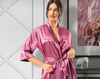 Bata larga de seda personalizada: Bata larga tipo kimono, regalo de cumpleaños para mujeres, regalo para la madre de la novia, ideas de regalo para el Día de la Madre.
