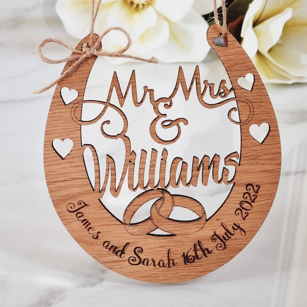 Wedding Horseshoe Personalised Mr & Mrs Gift for Bride and Groom Lucky Horseshoe