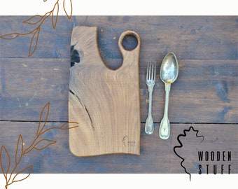 Oak board for serving appetizers, cutting, handmade, knot 20x15x2 cm