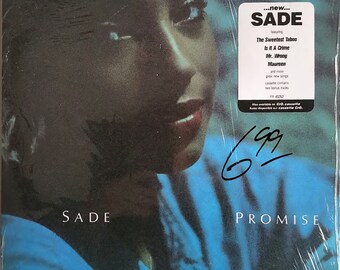 Sade – Promise / Vinile LP/ Originale Portrait Records Release del 1985/ Foto, Crediti-Testi Busta interna/ Shrink-Wrap/ Adesivo Hype/ *COME NUOVO*
