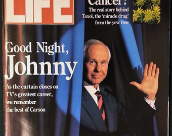 1992 LIFE Magazine Original - May/ Cover: Johnny Carson / Vintage/ Highly Collectible/ Queen Elizabeth II/ The Tonight Show/ *MINT Condition
