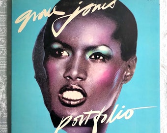 Grace Jones – Portfolio / Vinyl LP / *1977 Island Records Release (Blue Label) / Gatefold / Vintage / Debut Album / *MINT_LIKE*