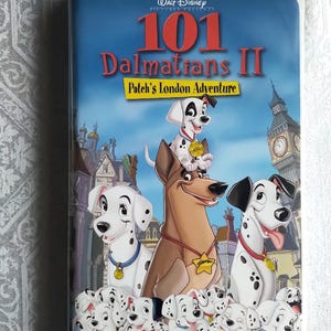 101 Dalmatians II : Patch&#39;s London Adventure - VHS 23971/ Walt Disney/ White Clam Shell Case/ Hi-Fi Stereo/ Digitally Mastered / *EXCELLENT*