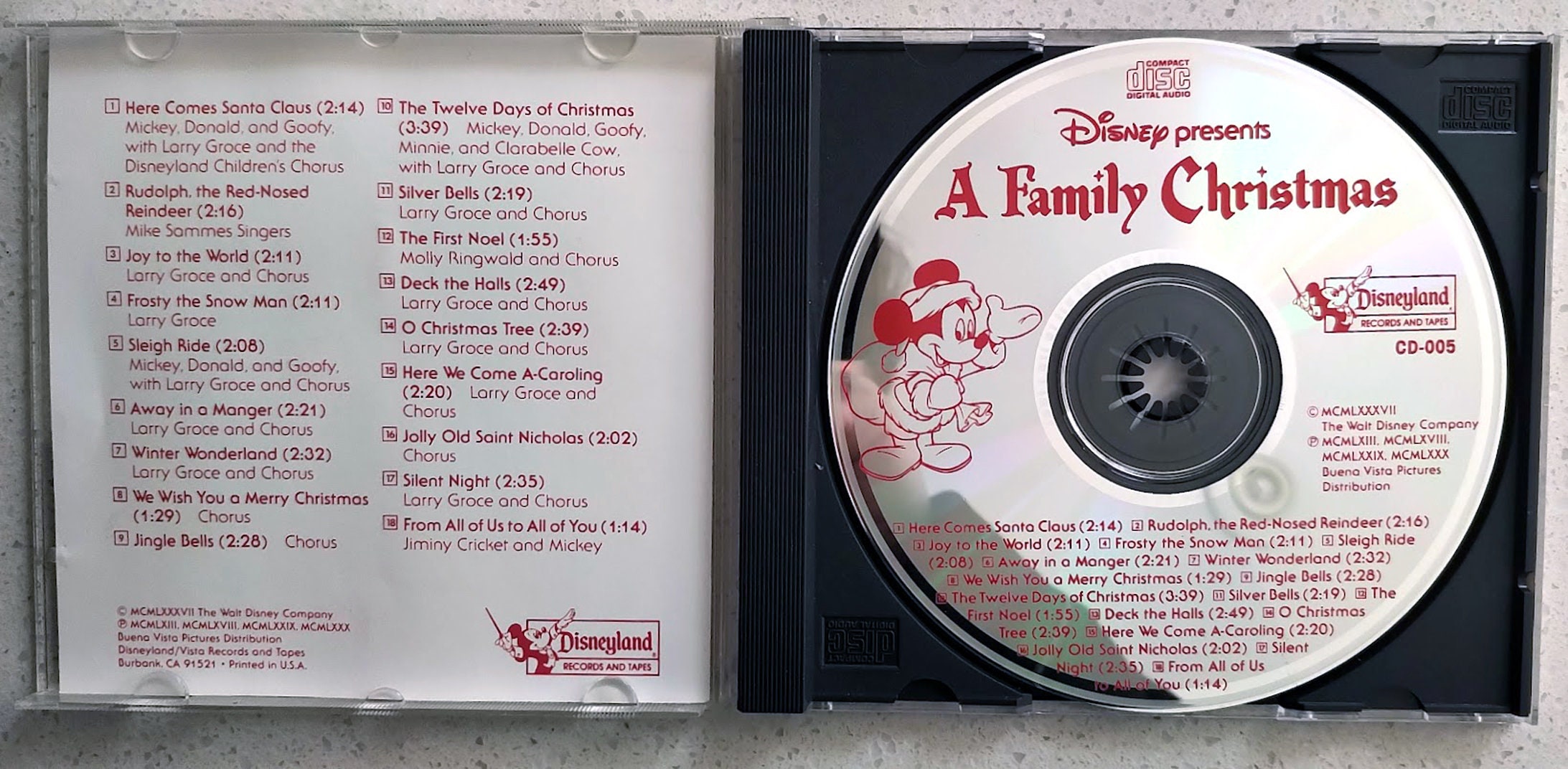 Disney Presents A Family Christmas 