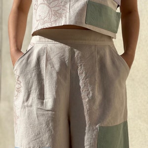 Hoch taillierte Hose mit weitem Bein Leinenmischung Handbemaltes Textil Nachhaltig STANDARD 100 von OEKO-TEX Bild 3