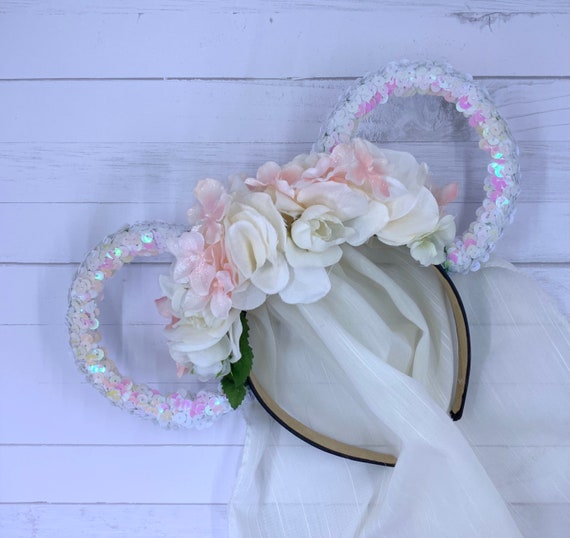 Bridal Styled Mickey Mouse Ears Woman display picture 3