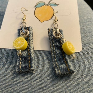 Upcycled Denim Lemon oorbellen / limonade oorbellen / citroen oorbellen / denim sieraden / kralen sieraden / Verjaardag cadeau oorbellen