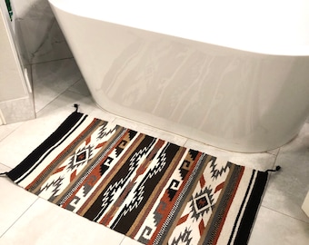 Small Aztec Throw Rug: White and Tan Boho Bathmat (20" x 40")