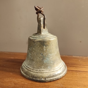 Brass Bell, Vintage Bell, Rustic Home Decor, Ring bell, Garden decor, Vintage Brass Bell, Door Bell, Farmhouse Decor, Housewarming Gift