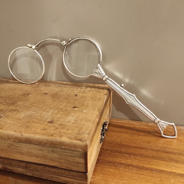 Antique Magnifying Glass Etsy