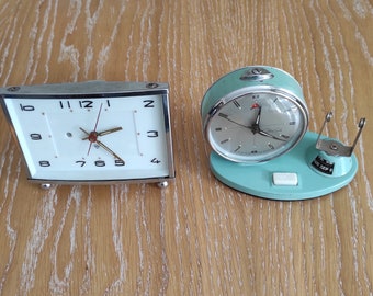 Vintage Arbeitswecker, Handaufzug, Mechanische Uhr, Zweier-Set