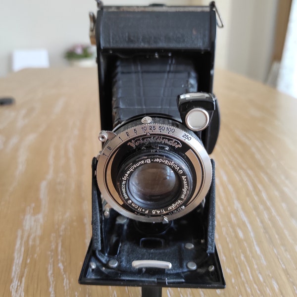 Voigtlander Bessa comper Folding Camera, 11cm f4.5 Voigtar lens
