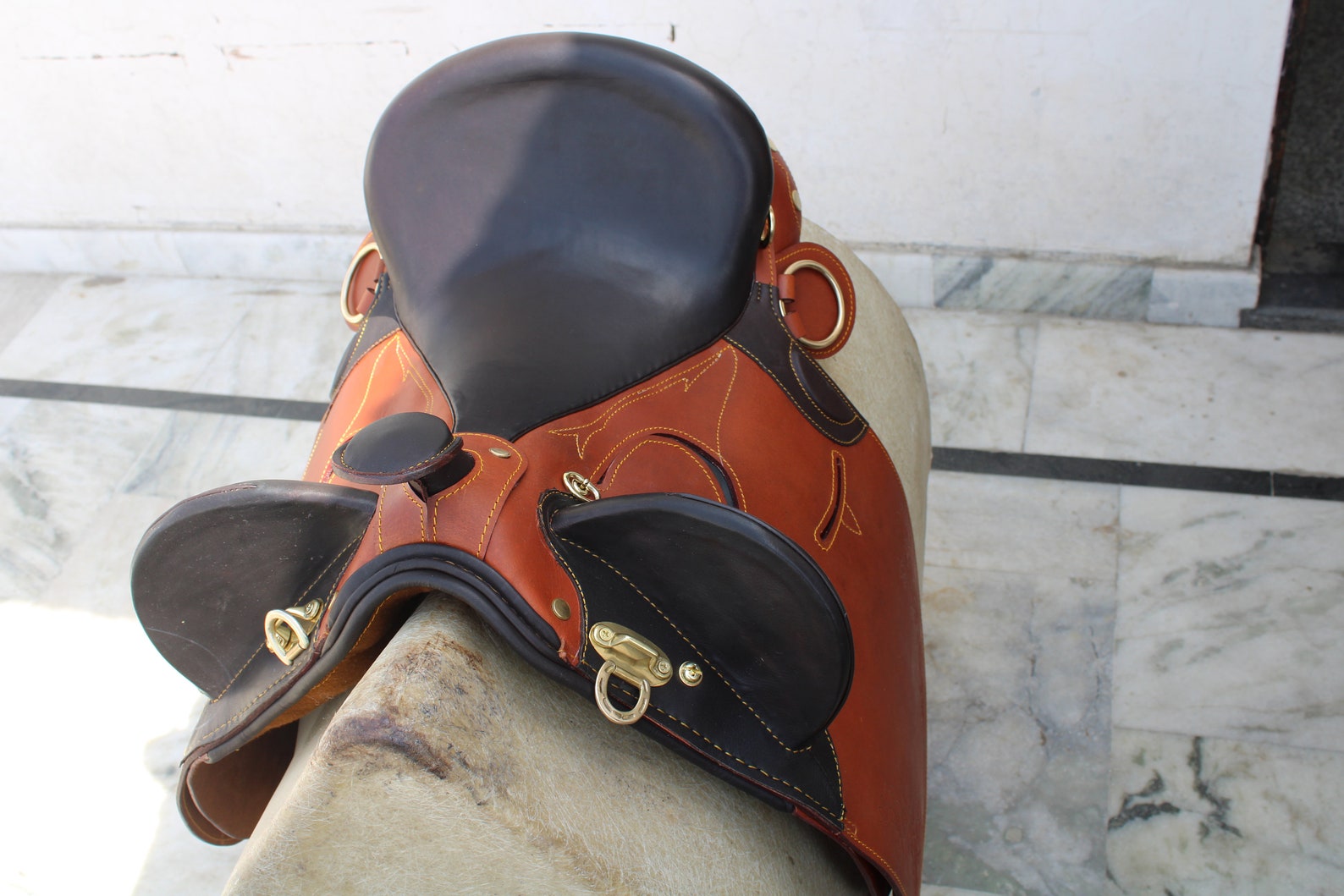 New Australian Stock Leather Saddle With Horn Matching Girth Etsy