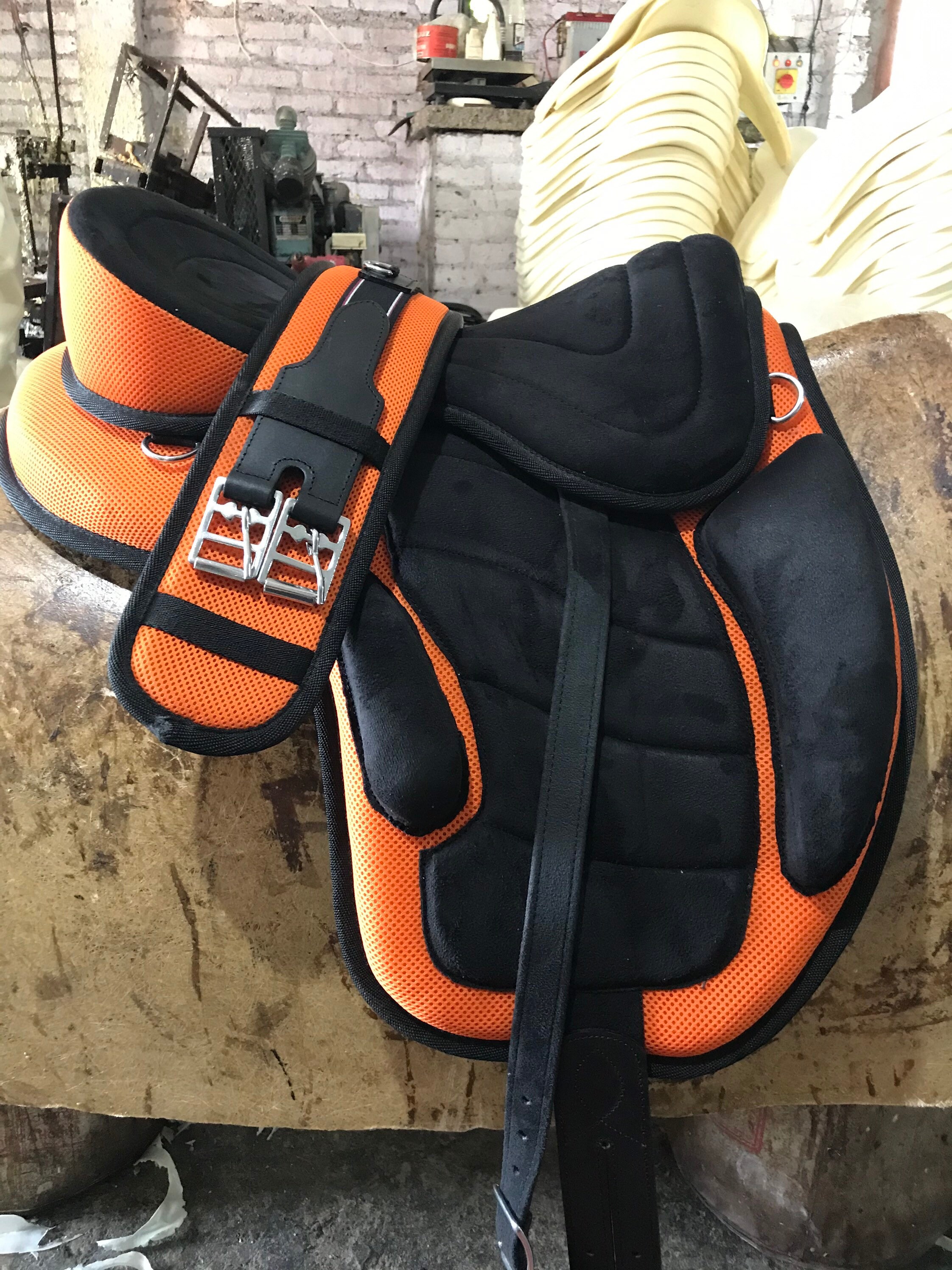 Treeless Endurance Saddle for sale Only 2 left at 60