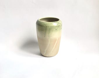 Vase bicolore beige et vert d'eau (à gauche) - Céramique