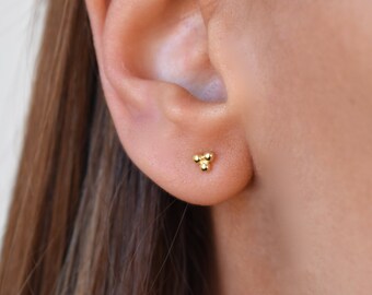 Tiny silver dots stud earring second hole piercing minimalist jewelry tiny sterling silver circle stud earring helix Studs TRIO -1