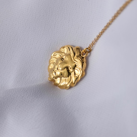 Lion Necklace Women lion Pendant Necklace Gold lion Charm Necklace
