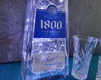 Lámpara con forma de botella de tequila 1800 Blanco – Iluminación LED de acento