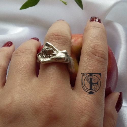 Bague En Argent Femme Avec Nu érotique Signé - Modèle Délicat Et Sensuel