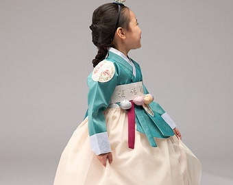 green hanbok