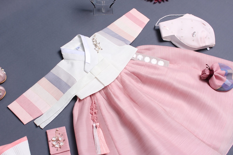 Girl Baby Hanbok Korean Traditional Dress First Birthday Party Celebration Hanbok Dress Clothing Set Total 10 items 1 Age Pink Ivory