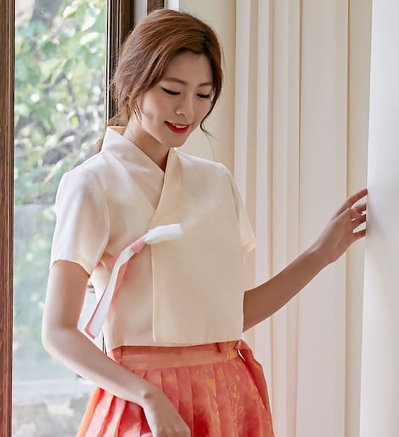 Short hanbok hotsell