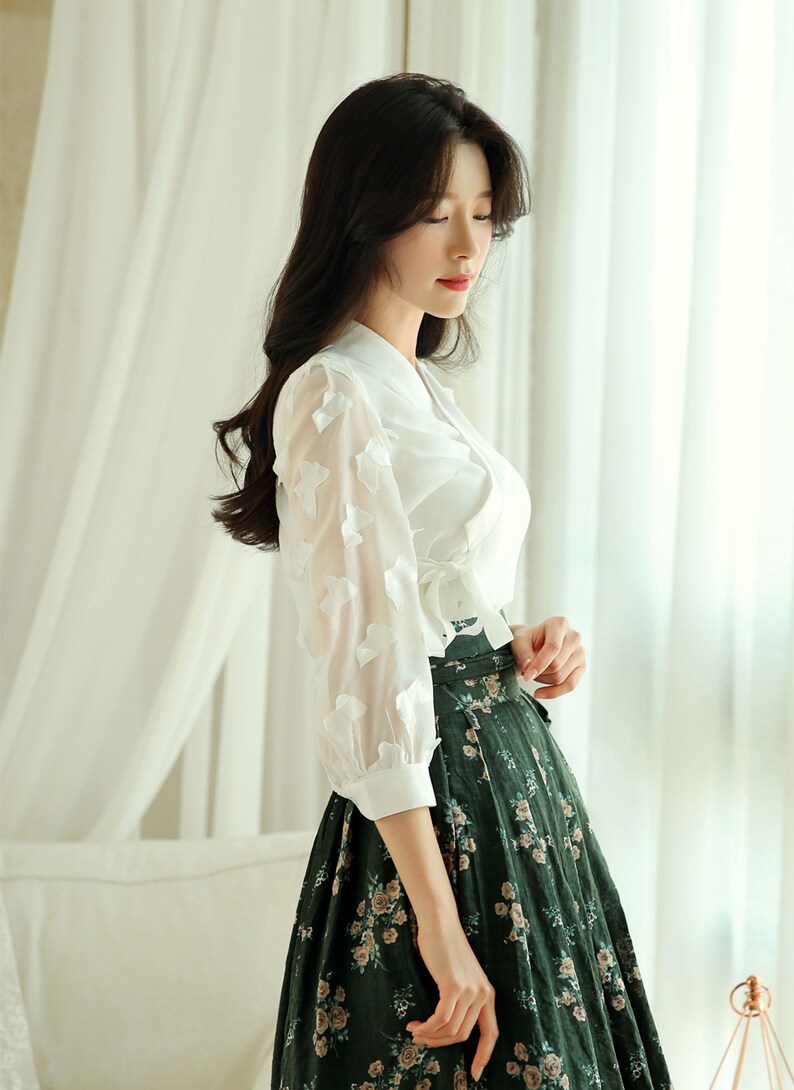 Modern Hanbok Jeogori Jacket Woman Female Korea Hanbok Dress Casual Daily White Butterfly Design CHIC image 4