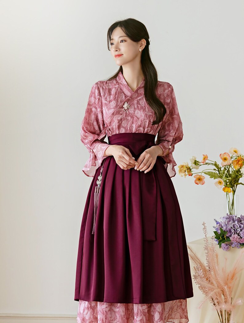 modern hanbok dress Korean Modernized Traditional Costume Set special occasions. Hanbok Dress Korean Modernized Traditional
