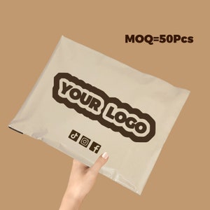Bolsas de envío autoadhesivas de polietileno personalizadas, color beige, 50-1000 unidades, extremadamente ligeras, con logotipo personalizado de un solo color.